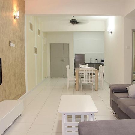 3 Bedroom Condo @ NEAR SPICE ARENA Bayan Lepas Exterior foto